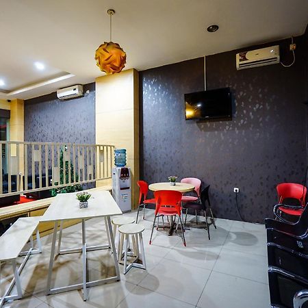 Hotel O Makassar Near Gereja Advent Tikala Baru Formerly Rid'S Hotel Manado Ngoại thất bức ảnh