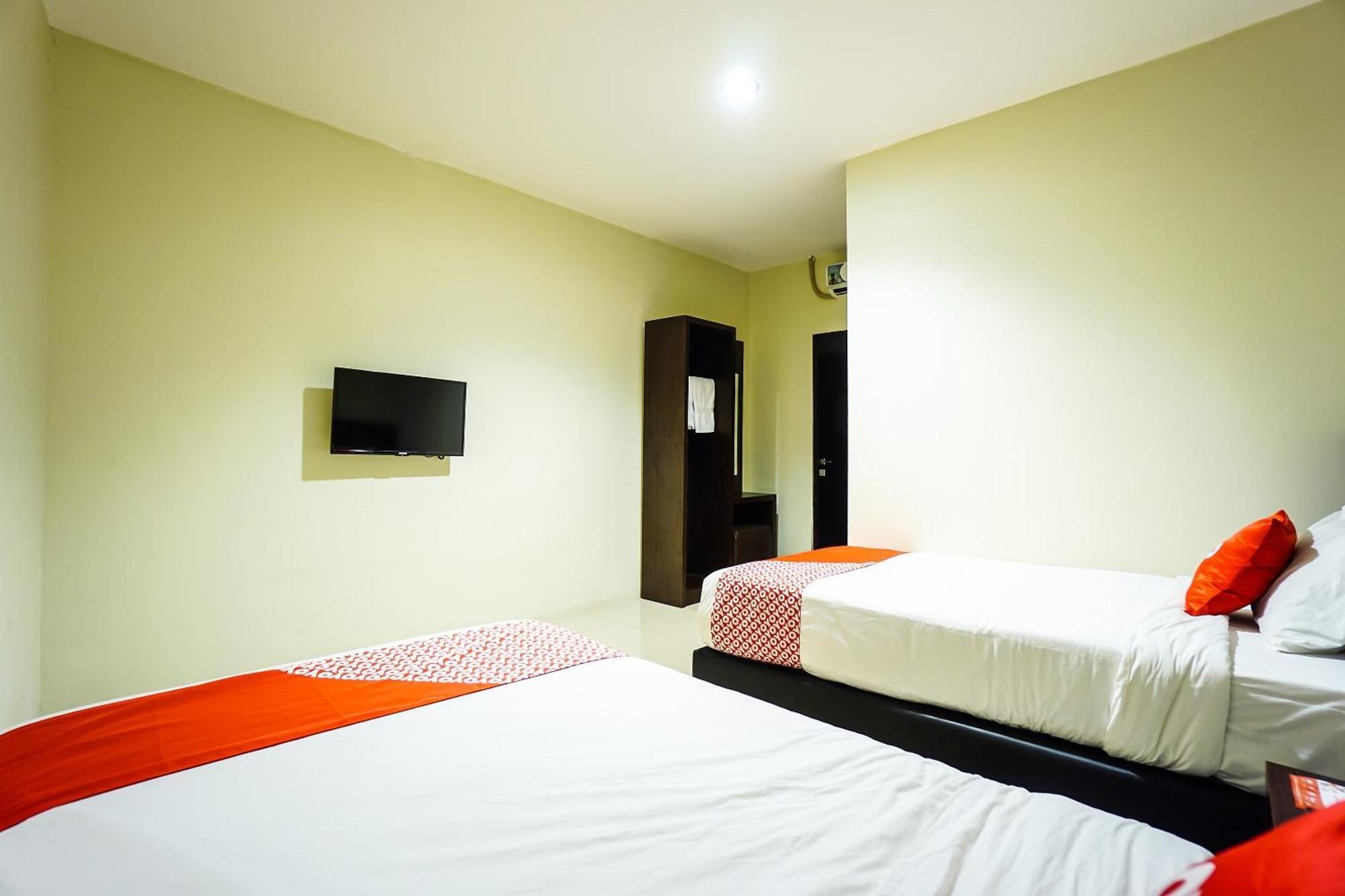 Hotel O Makassar Near Gereja Advent Tikala Baru Formerly Rid'S Hotel Manado Ngoại thất bức ảnh